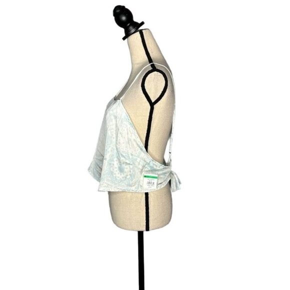 BP White Light Blue Printed Tie Back Scarf Crop Top Women's Plus Size 1X - Picture 5 of 8